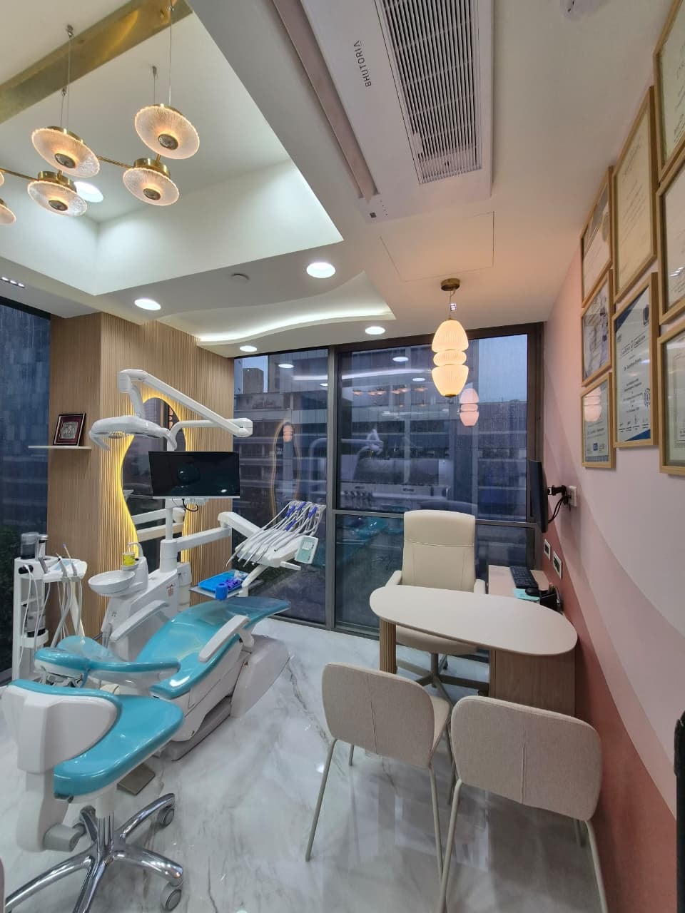 Divine Smiles Dental Care reception
